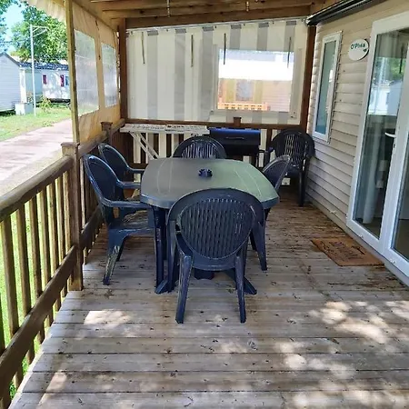 Bungalow De 3 Chambres A Meschers Sur Gironde Avec Terrasse Amenagee A 2 Km De La Plage Holiday home Meschers-sur-Gironde